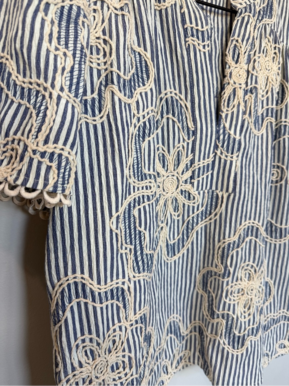 THML Blue White Striped Floral Embroidered Puff Sleeve Blouse S - Picture 2 of 8
